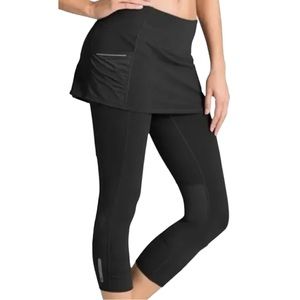 Athleta Black Acceleration 2in1 Skirted Capri Leggings Skeggings, Size Medium